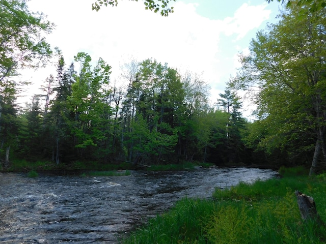 47 Highland Ave, Bradley, ME 04411
