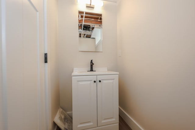 1 Knowlton Rd, Nashua, NH 03063 - bathroom featuring vanity