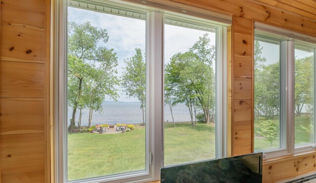 177 Meadow Ln, Smithfield, ME 04978 - entryway with plenty of natural light