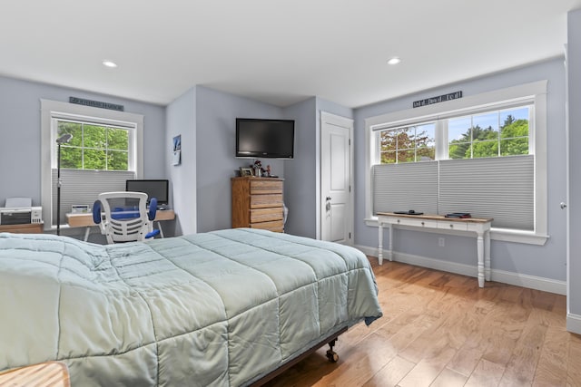 8 Macintosh Ln, Lewiston, ME 04240 - bedroom featuring light wood-style flooring, baseboards, and recessed lighting