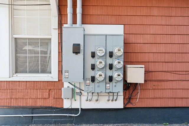 74 S St, Biddeford, ME 04005