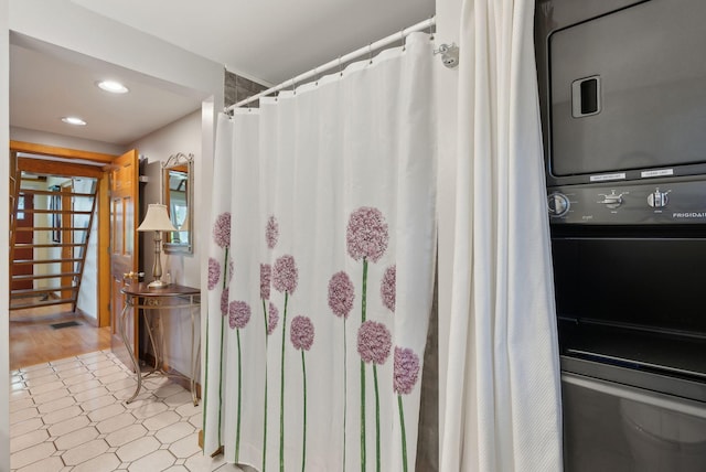 193 Park Ln, Windsor, ME 04363 - bathroom with toilet, recessed lighting, and a shower with curtain