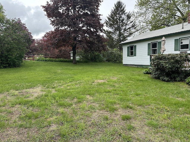 114 Summit Ave, Farmington, ME 04938 - view of yard