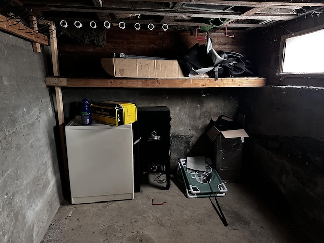 33 Washington St, Caribou, ME 04736 - basement featuring washer / clothes dryer