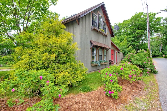 14 Jude Ln, Ellsworth, ME 04605 - view of home's exterior