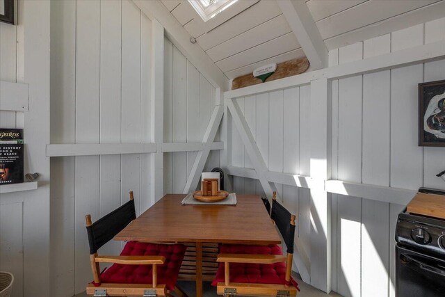 459 Main Rd, Islesboro, ME 04848 - dining area with a skylight