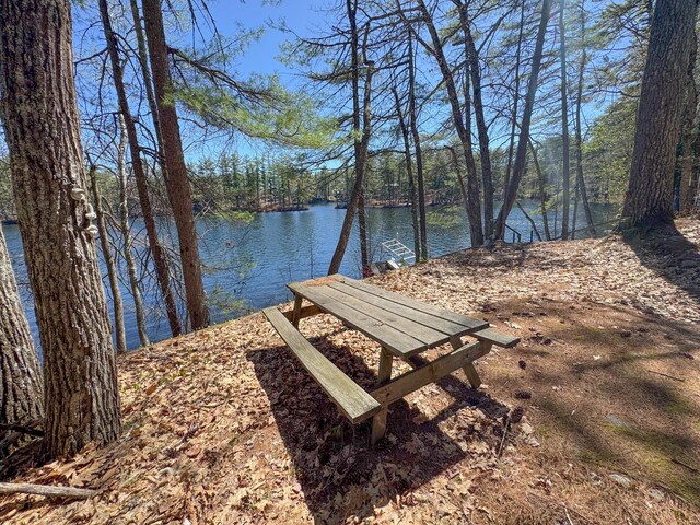 56 Red Gate Ln, Acton, ME 04001