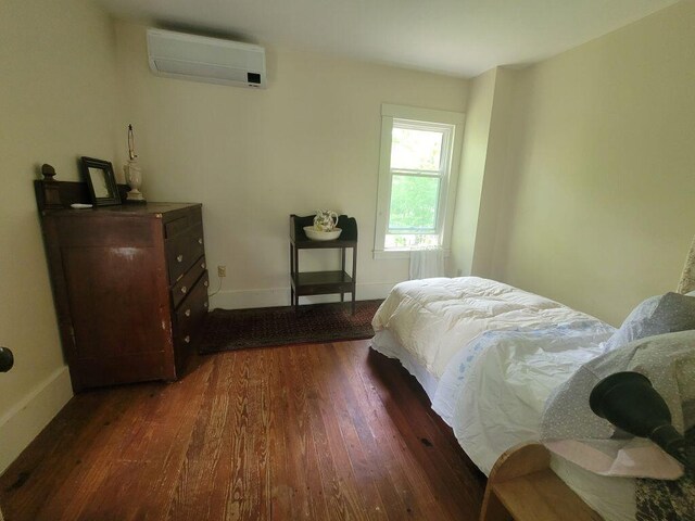 33 High St, Freedom, ME 04941
