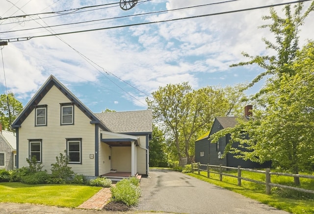 34 Holmes St, Rockland, ME 04841 - photo 1