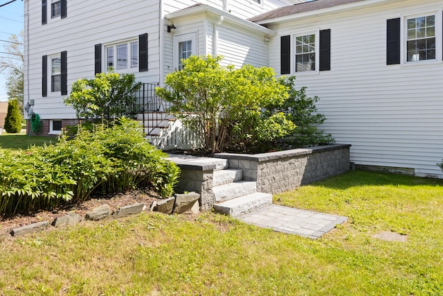 797 Main St, South Portland, ME 04106 - view of grassy yard