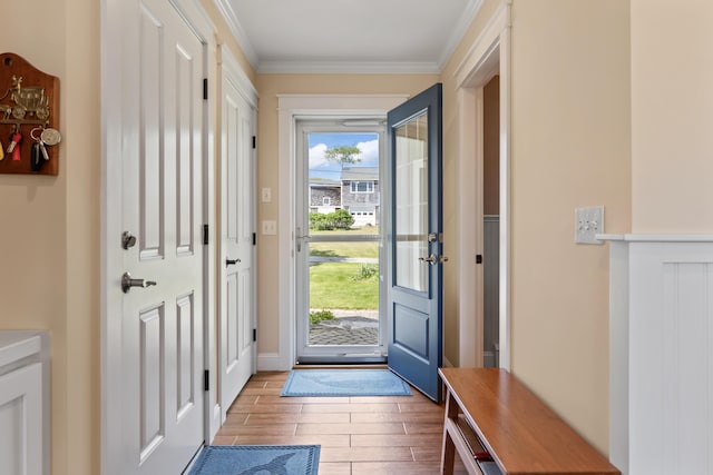 14 Merriconeag Ln, Harpswell, ME 04079 - foyer featuring light wood-type flooring and crown molding