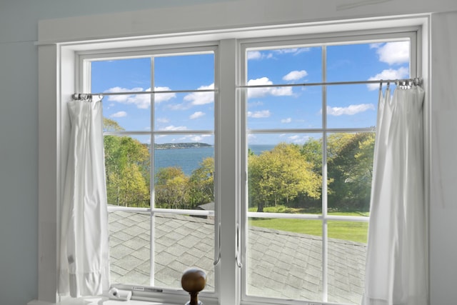 14 Merriconeag Ln, Harpswell, ME 04079 - detailed view of a large body of water
