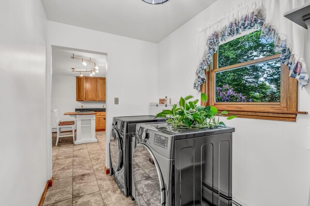 60 Evergreen Dr, Hermon, ME 04401 - laundry room featuring washing machine and clothes dryer