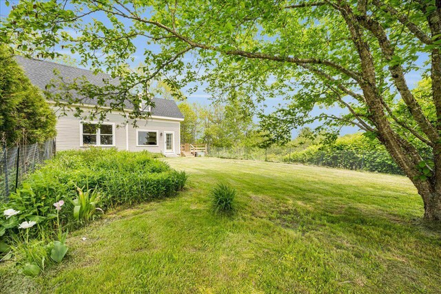276 N Sedgwick Rd, Sedgwick, ME 04676 - view of yard