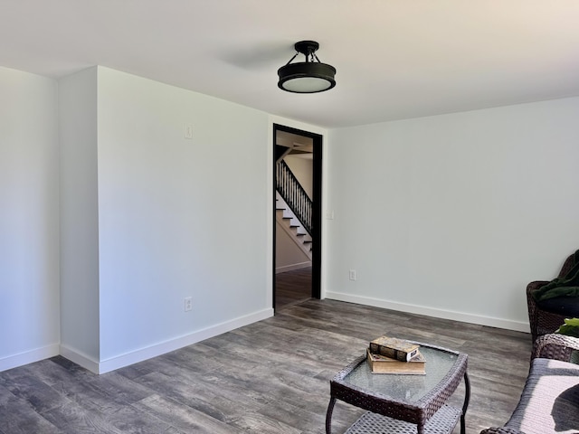 338 River Rd, Bucksport, ME 04416 - living room featuring wood finished floors and baseboards