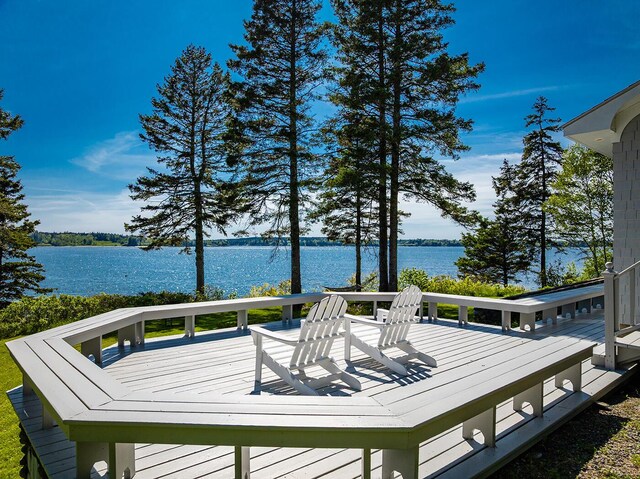 250 Davis Point Rd, Cushing, ME 04563