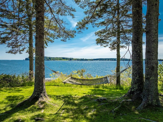 250 Davis Point Rd, Cushing, ME 04563