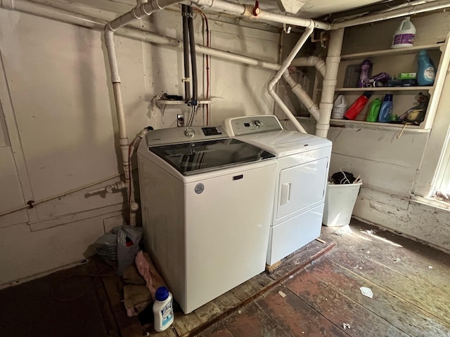96 French St, Acton, ME 04001 - laundry room featuring independent washer and dryer