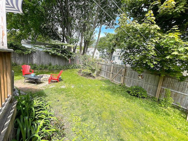121 Bolton St, Portland, ME 04102 - view of yard