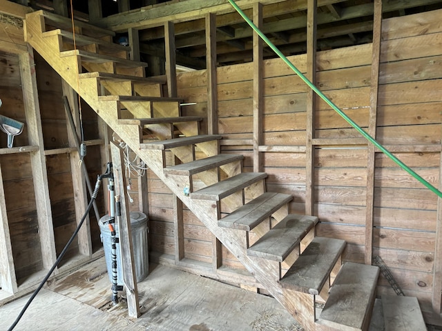 25 Raccoon Rd, Cushing, ME 04563 - view of stairs
