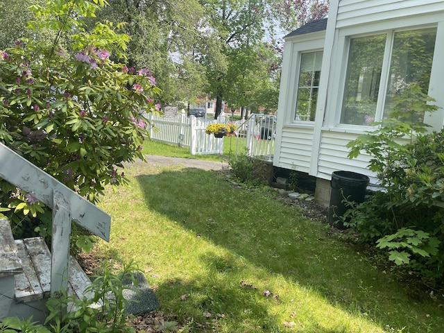 75 Ledgelawn Ave, Bar Harbor, ME 04609 - view of yard
