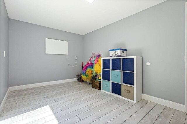 14 Cessna Way, Naples, ME 04055
