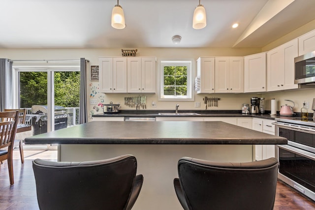 14 Cessna Way, Naples, ME 04055