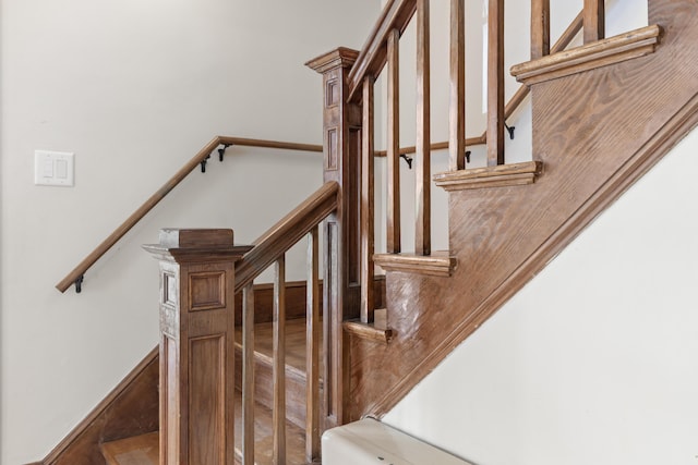 127 Lake St, Auburn, ME 04210 - view of stairs