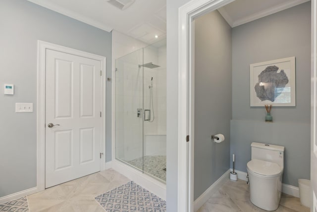 18 Forest Hill Ln, Kennebunk, ME 04043 - bathroom featuring a stall shower, toilet, crown molding, and baseboards