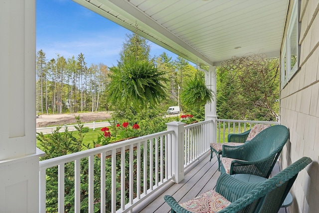 18 Forest Hill Ln, Kennebunk, ME 04043 - view of porch