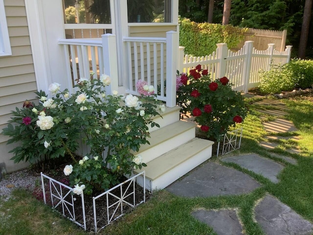 18 Forest Hill Ln, Kennebunk, ME 04043 - exterior view
