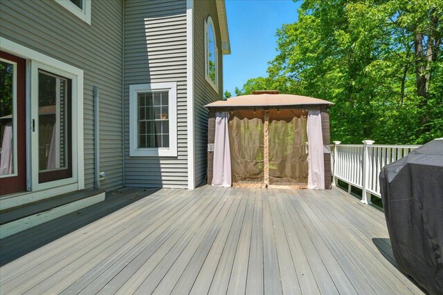 59 Sanderson Rd, Poland, ME 04274 - deck with a gazebo