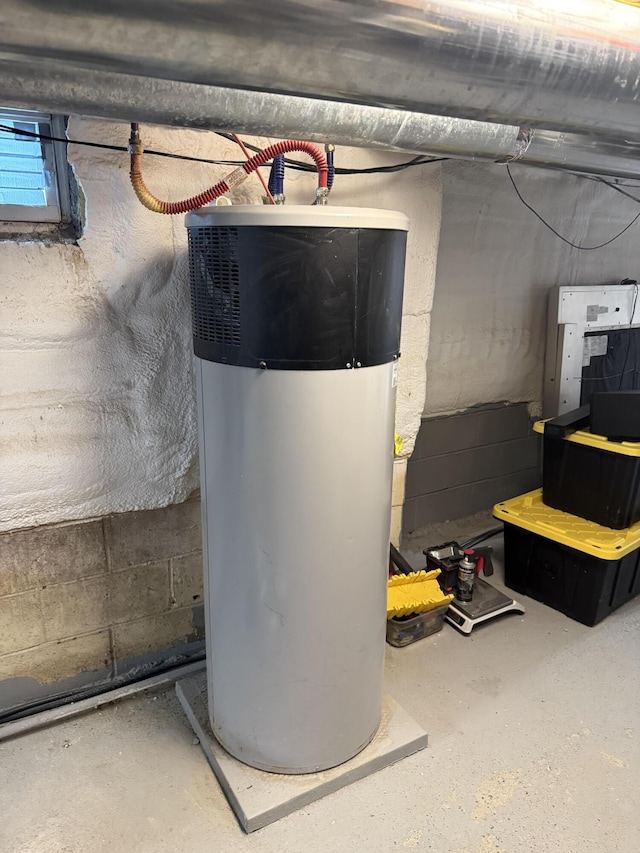 29 Elm St, Fairfield, ME 04937 - utilities with water heater