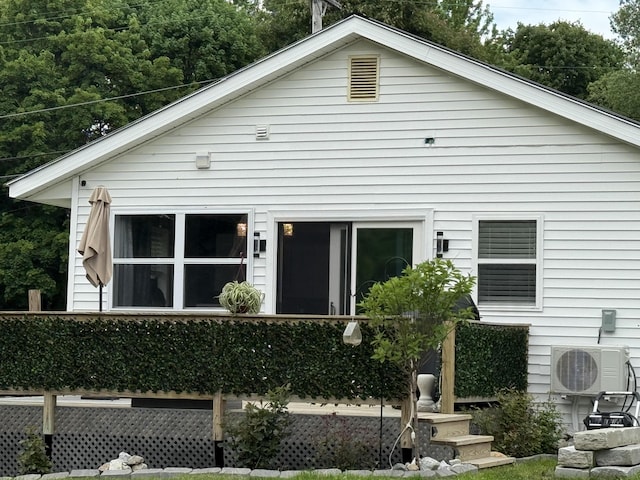 29 Elm St, Fairfield, ME 04937 - view of front of home featuring a cooling unit