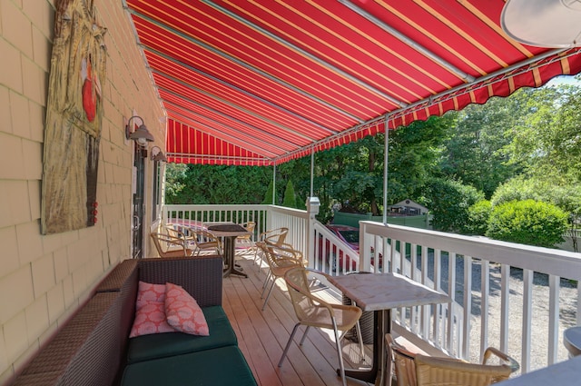 200 Shore Rd, Ogunquit, ME 03907 - wooden terrace featuring outdoor dining area