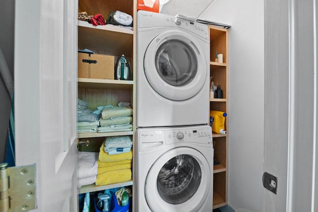 72 Vine St, South Berwick, ME 03908 - laundry room with estacked washer and dryer