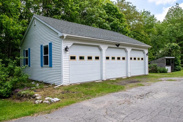 130 Davis Rd, Fairfield, ME 04937 - view of detached garage
