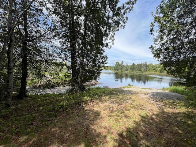 35 Old Mill Stream Rd, Sullivan, ME 04664