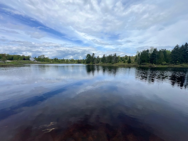 35 Old Mill Stream Rd, Sullivan, ME 04664