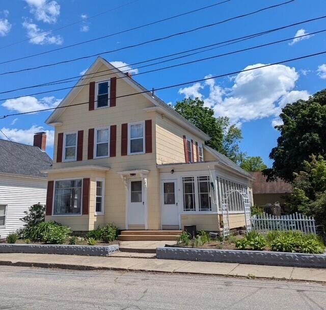 15 Acorn St, Sanford, ME 04073 - view of front of home