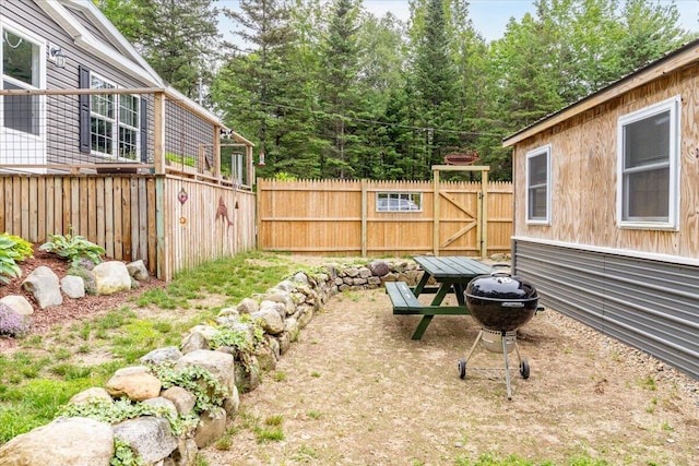 833 Sedgwick Ridge Rd, Sedgwick, ME 04676 - view of yard