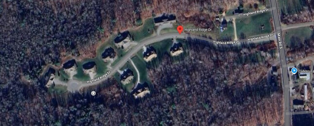 51 Highland Ridge Dr, Hampden, ME 04444