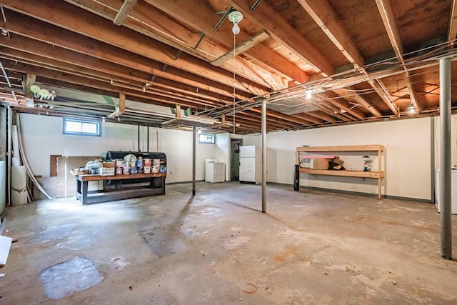 3 Fortier Rd, Lewiston, ME 04240