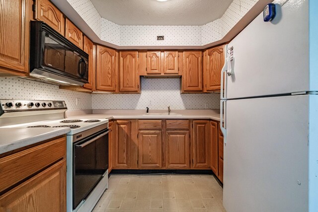3 Fortier Rd, Lewiston, ME 04240