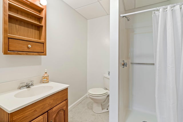 30 Date St, Old Orchard Beach, ME 04064 - bathroom with vanity, a shower with shower curtain, and toilet