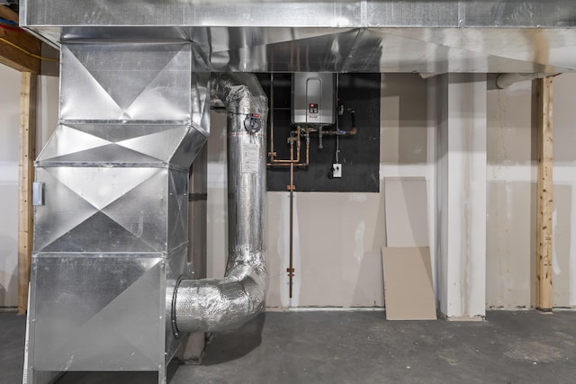 25 Royale Dr, Sidney, ME 04330 - utility room with water heater and heating unit