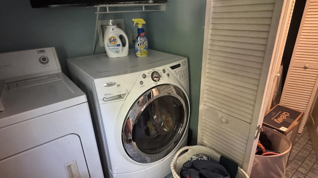 40 Justin Ln, Hermon, ME 04401 - laundry room with washer and clothes dryer