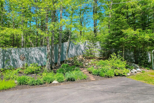 12 Hixon Hill Dr, Woolwich, ME 04579 - view of yard