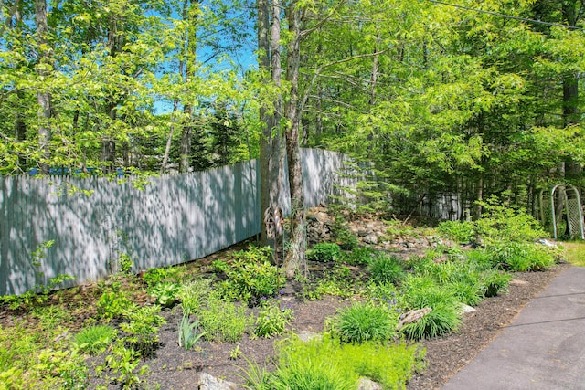 12 Hixon Hill Dr, Woolwich, ME 04579 - view of yard