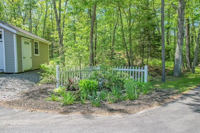 12 Hixon Hill Dr, Woolwich, ME 04579 - view of yard with an outdoor structure